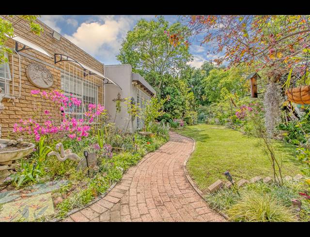4 BEDROOM HOUSE FOR SALE IN BRYANSTON